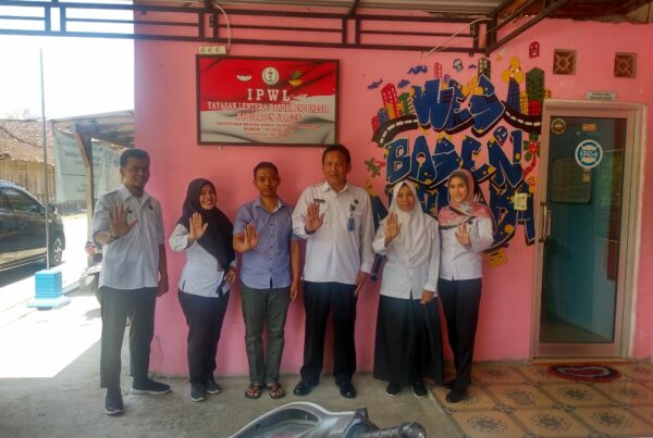 Kegiatan Bimbingan Teknis Lembaga Rehabilitasi Komponen Masyarakat Yayasan Lentera Bangsa Indonesia (IPWL). Kegiatan Bimbingan Teknis Lembaga Rehabilitasi Komponen Masyarakat Yayasan Lentera Bangsa Indonesia (IPWL).