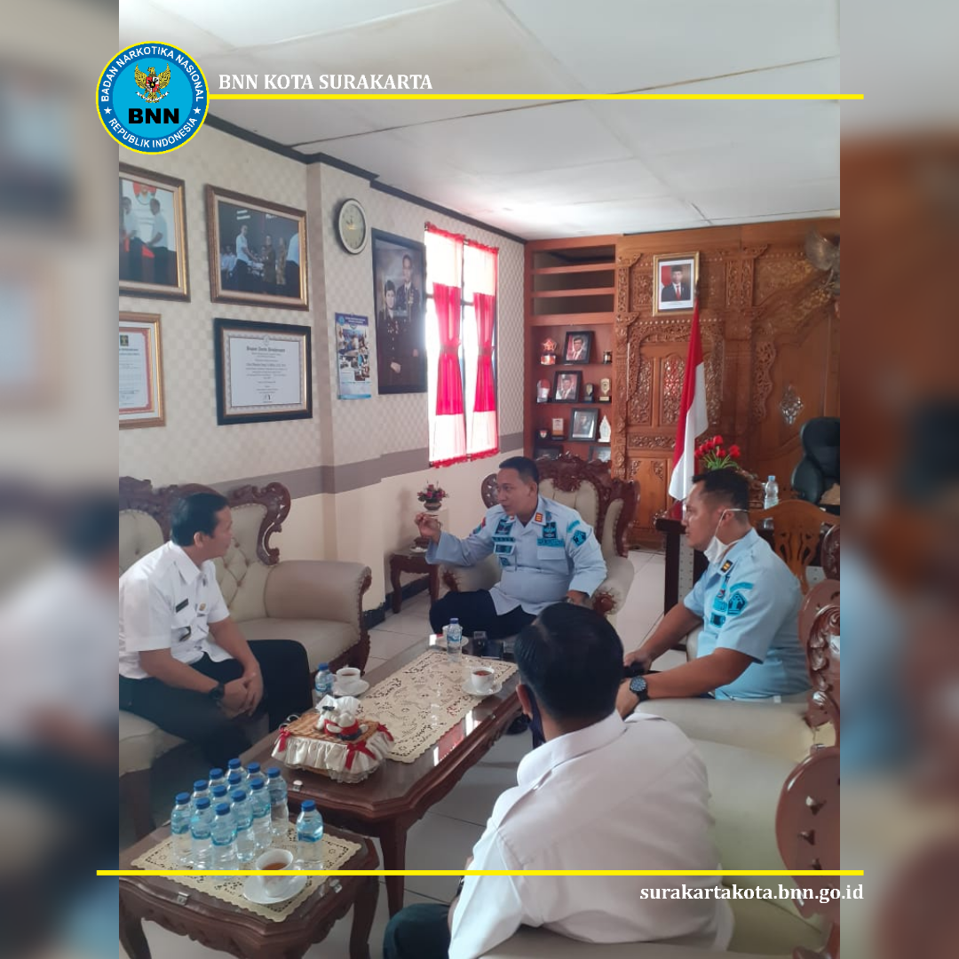 Koordinasi Kepala BNN Kota Surakarta Dengan Kepala Rutan Kelas I Surakarta Koordinasi Kepala BNN Kota Surakarta Dengan Kepala Rutan Kelas I Surakarta