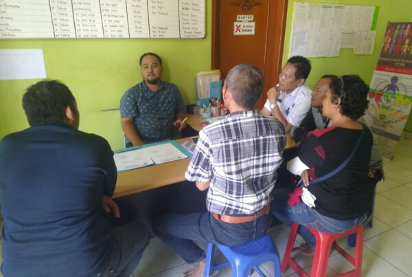 Kegiatan Merujuk Klien untuk melaksanakan perawatan