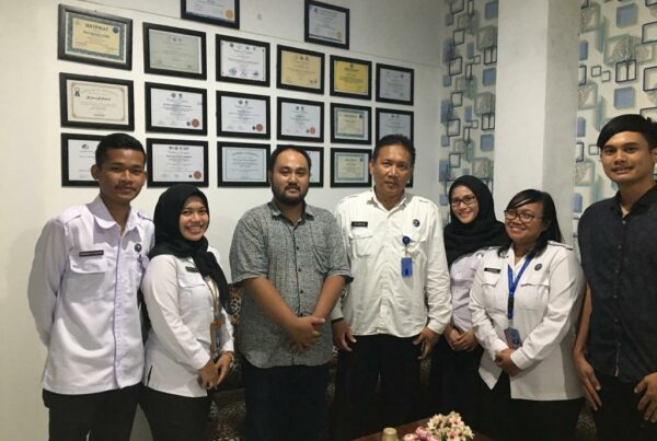 Kegiatan monitoring dan evaluasi di Yayasan Cahaya Kusuma Bangsa Kegiatan monitoring dan evaluasi di Yayasan Cahaya Kusuma Bangsa