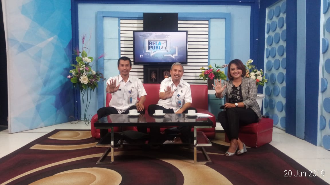 Kegiatan Talkshow di TATV Surakarta Kegiatan Talkshow di TATV Surakarta