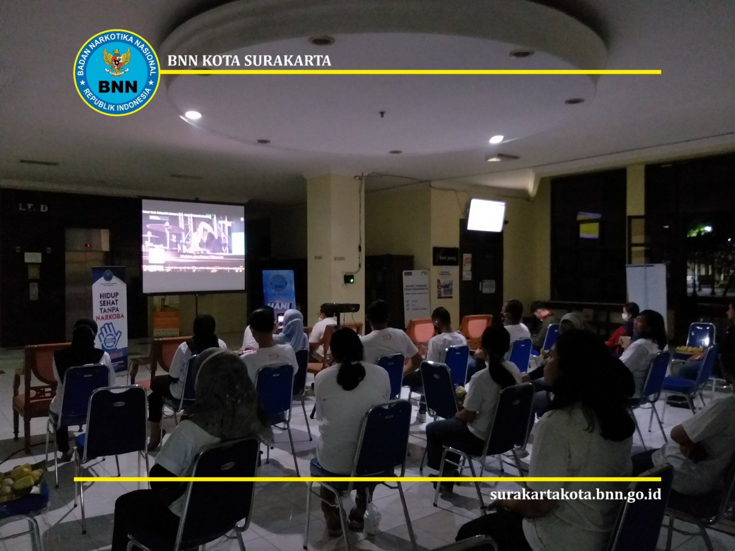 Nonton Bareng Konser Amal Hidup 100 Persen Nonton Bareng Konser Amal Hidup 100 Persen