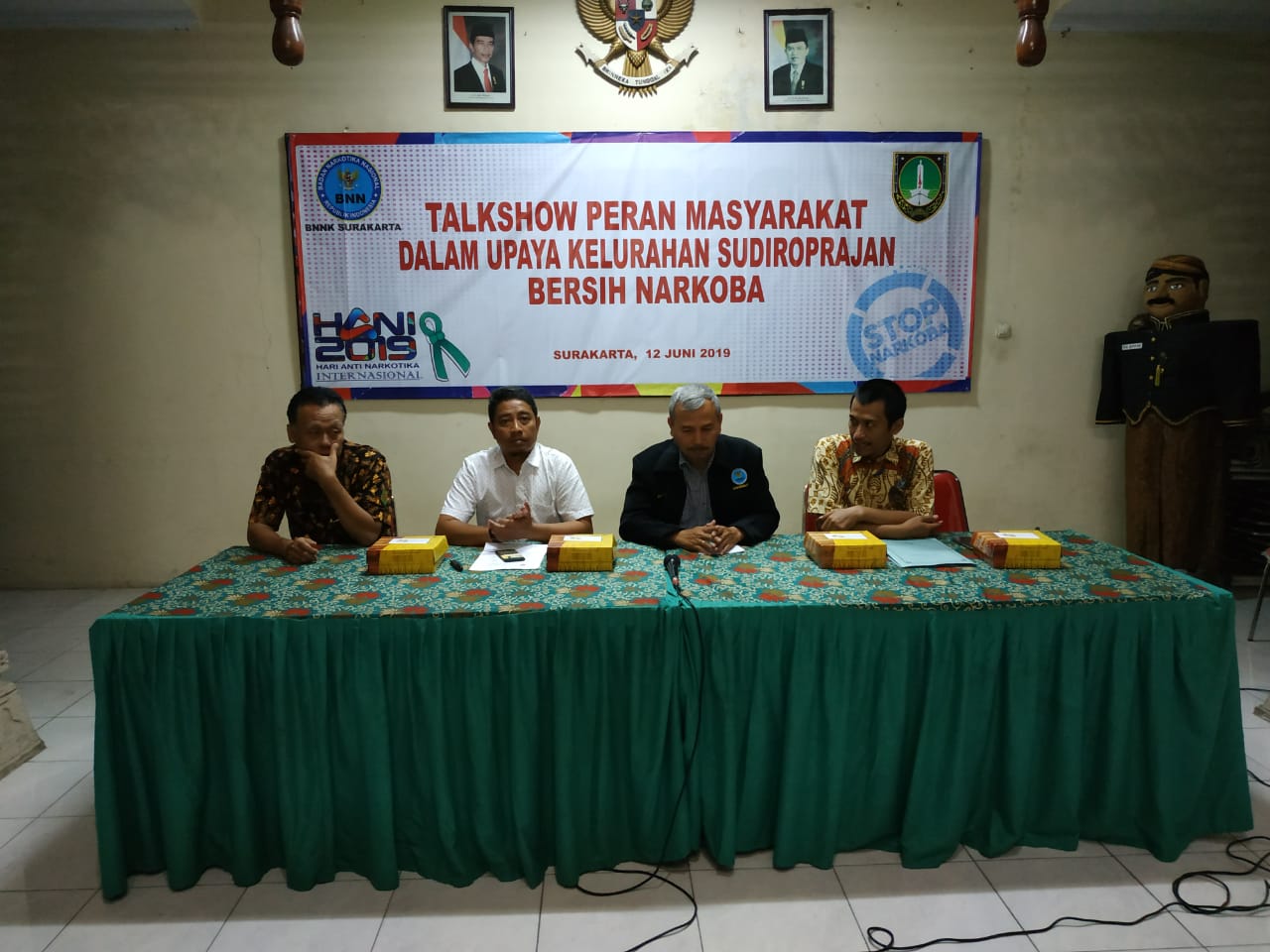 kegiatan Talkshow Peran serta masyarakat dalam upaya Kelurahan Sudiroprajan Bebas Narkoba kegiatan Talkshow Peran serta masyarakat dalam upaya Kelurahan Sudiroprajan Bebas Narkoba