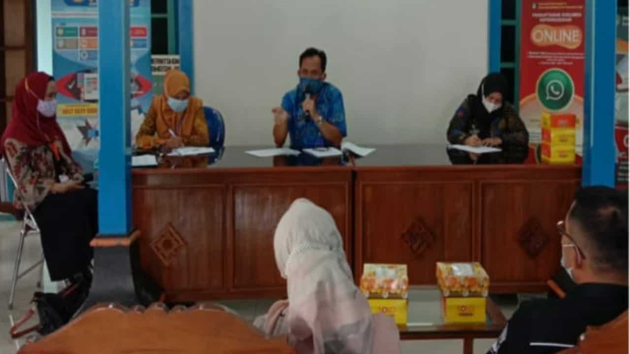 Rapat Koordinasi Intervensi Berbasis Masyarakat (IBM) di Kelurahan Baluwarti Rapat Koordinasi Intervensi Berbasis Masyarakat (IBM) di Kelurahan Baluwarti
