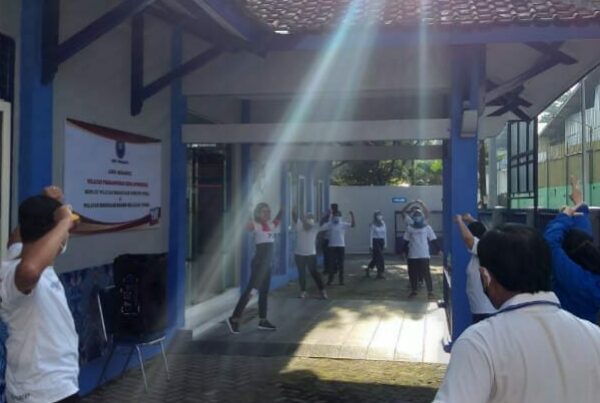 Pembinaan Jasmani Pegawai BNNK Surakarta Pembinaan Jasmani Pegawai BNNK Surakarta