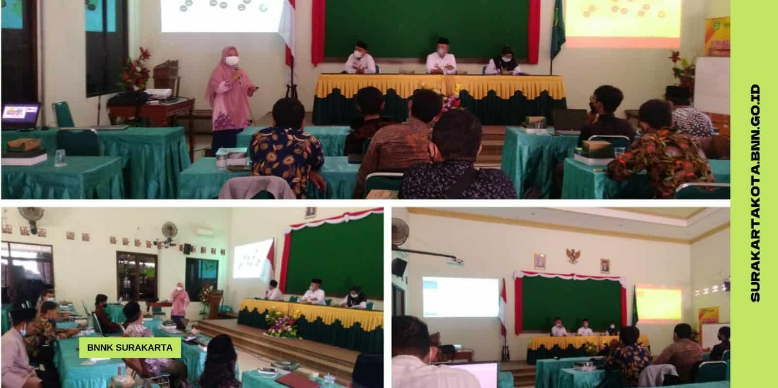 Sosilasasi P4GN Kepada Pengurus/Pengasuh Pondok Pesantren di Wilayah Kota Surakarta Sosilasasi P4GN Kepada Pengurus/Pengasuh Pondok Pesantren di Wilayah Kota Surakarta