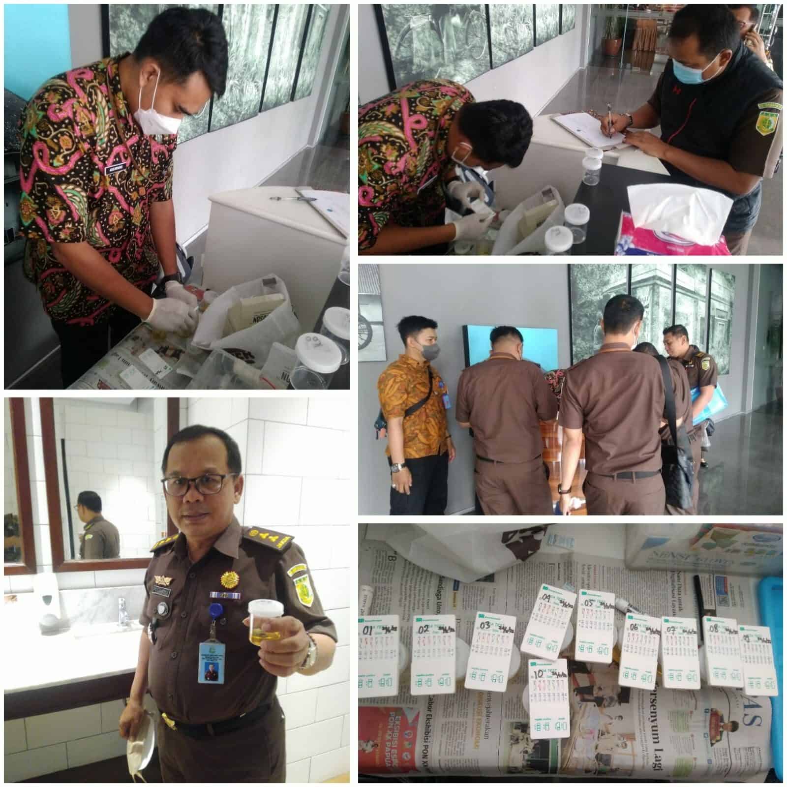 Test urine Bagi Pegawai Kejaksaan Tinggi Jawa Tengah Test urine Bagi Pegawai Kejaksaan Tinggi Jawa Tengah