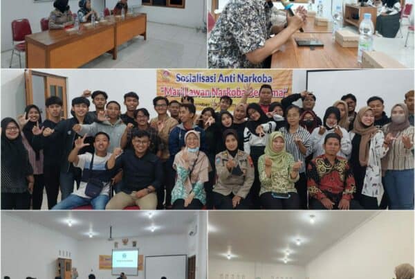 Informasi dan Edukasi melalui Penyuluhan dalam kegiatan Karang Taruna Kelurahan Mojo Kota Surakarta